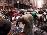 Мусульмане на молитве в Нью-Йорке