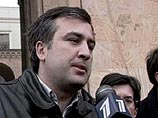 Во вторник лидер грузинской оппозиции Михаил Саакашвили заявил, что введение Россией упрощенного визового режима с Аджарией "означает публичное унижение Грузии" и предложил отозвать посла для консультаций