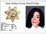 В интервью MSNBC брат певца Майкла Джексона Джермин заявил, что с его братом "плохо физически обращались" во время двухчасового пребывания в тюрьме Санта-Барбары