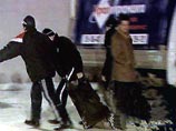 В Екатеринбурге неизвестными захвачен рынок: пострадало около ста человек В Екатеринбурге неизвестными захвачен рынок: пострадало около ста человек