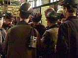 По предварительной информации, под землей неожиданно сдетонировал взрывной заряд, который используется в шахте. Раненые доставляются в ближайшие госпитали По предварительной информации, под землей неожиданно сдетонировал взрывной заряд, который используется в шахте. Раненые доставляются в ближайшие госпитали