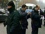 Сторонники экс-главы МГБ Грузии пикетируют в Тбилиси здание ЦИК