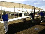 Попытка воссоздать первый полет самолета в ходе празднования в среду 100-летнего юбилея авиации в американском городе Килл-Девил-Хиллс закончилась неудачей