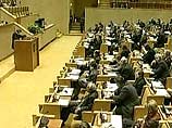 Согласно литовским законам для начала импичмента требовалось собрать не менее 36 подписей парламентариев, а президент может быть смещен со своего поста, если за это проголосуют не менее 85 депутатов сейма Согласно литовским законам для начала импичмента требовалось собрать не менее 36 подписей парламентариев, а президент может быть смещен со своего поста, если за это проголосуют не менее 85 депутатов сейма