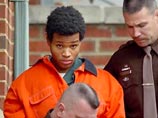 Суд присяжных в штате Вирджиния признал второго вашингтонского снайпера, 18-летнего Джона Бойда Малво, виновным в убийстве по всем трем пунктам обвинительного заключения