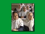 Канцлер ФРГ против ношения учительницами-мусульманками головного платка