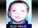 Трагедия произошла в минувший четверг, когда 32-летняя жительница городка Шомберг (штат Иллинойс) позвонила по телефону службы спасения 911, чтобы сообщить, что ее маленький сын Алекс "не дышит"