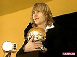 Недвед стал вторым чехом в истории после Йозефа Масопуста, которому удалось завоевать "Золотой мяч" от журнала France Football