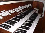 В Англии в продажу поступит инструмент, воспроизводящий музыку церковных песнопений
