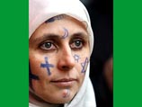 Мусульманки Франции протестуют против принятия закона о запрете на ношение религиозных символов