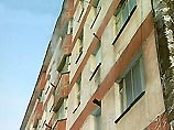 Детская ванночка, приделанная к санкам, - самый удобный способ транспортировки топлива для "буржуек" Детская ванночка, приделанная к санкам, - самый удобный способ транспортировки топлива для "буржуек"