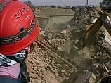 В Иране спасатели обнаружили живую и невредимую 80-летнюю женщину, проведшую под руинами 5 суток В Иране спасатели обнаружили живую и невредимую 80-летнюю женщину, проведшую под руинами 5 суток