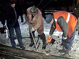Под Омском "Жигули" врезались в поезд: 2 погибли, 2 - тяжело ранены Под Омском "Жигули" врезались в поезд: 2 погибли, 2 - тяжело ранены