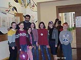 Выпускник интердома 1972 года Кацарос Клеантис с воспитанниками ИМШИ Выпускник интердома 1972 года Кацарос Клеантис с воспитанниками ИМШИ