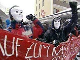 В швейцарском Винтертуре полиция разогнала водометами митинг антиглобалистов В швейцарском Винтертуре полиция разогнала водометами митинг антиглобалистов