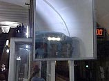 В Москве неизвестные расписали три вагона метро в стиле граффити В Москве неизвестные расписали три вагона метро в стиле граффити