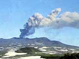 В Камчатской опытно-методической сейсмологической партии "Интерфаксу" сообщили, что накануне на полуострове были отмечены мощные пепловые выбросы из кратеров вулканов Шивелуч, Карымский, а также Ключевской сопки