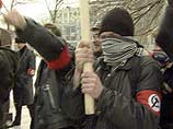 Национал-большевики провели акцию протеста в Белгороде. Задержаны 13 человек Национал-большевики провели акцию протеста в Белгороде. Задержаны 13 человек