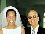 Папучи, как ласково называют 87-летнего Пугу испанские журналисты, в 2001 году женился в Джексонвилле на 39-летней американке негритянского происхождения Ронне Кейт. К тому времени их роман длился более десяти лет