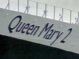 Это было вызвано тремя анонимными сообщениями о взрывных устройствах на борту, которые поступили в лондонскую штаб-квартиру владельца корабля - компании Cunard, когда лайнер ошвартовался на Мадейре