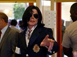 Майклу Джексону предъявлены обвинения по девяти пунктам, включая обвинение в совершении безнравственных и развратных действий в отношении ребенка младше 14 лет