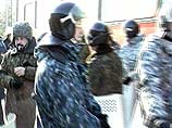 Милиция и ОМОН осаждает московский офис НБП 