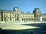 Во Франции, в знаменитом парижском Лувре произошло ЧП - оттуда были эвакуированы все посетители. Причиной этого стал телефонный звонок неизвестного, который сообщил, что во всемирно известном выставочном комплексе заложено взрывное устройство