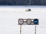 Танку не удалось достать КамАЗ с 10 тоннами пива из Иртыша Танку не удалось достать КамАЗ с 10 тоннами пива из Иртыша