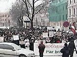 Учащиеся восьми русских школ собрались в Риге для проведения марша протеста против запрета среднего образования на родном языке
