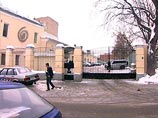 Особняк, где до недавнего времени располагался институт "Открытое общество", представляющий интересы Фонда Сороса в России, оказался занят предвыборным штабом Ирины Хакамады Особняк, где до недавнего времени располагался институт "Открытое общество", представляющий интересы Фонда Сороса в России, оказался занят предвыборным штабом Ирины Хакамады
