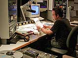 Правительство США наложило рекордный штраф в размере 755 тыс. долларов на радиостанцию Clear Channel Broadcasting, вещающую в штате Флорида, за радиопередачу с "откровенно сексуальным содержанием".