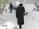 Сейчас в Москве около 6 градусов ниже нуля, по области минус 4-8 мороза. К середине дня в столице потеплеет до минус 2-4 градусов, по области ожидается минус 2-7. Будет облачно, пройдет небольшой снег