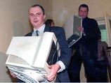 ФСБ снова обратила внимание на "Версию". В редакции газеты изъяты документы ФСБ снова обратила внимание на "Версию". В редакции газеты изъяты документы
