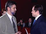 Отвечая на вопрос члена Высшего совета блока "Родина" Андрея Савельева Глазьев заметил, что раскола между блоком "Родина" и одноименной думской фракцией нет Отвечая на вопрос члена Высшего совета блока "Родина" Андрея Савельева Глазьев заметил, что раскола между блоком "Родина" и одноименной думской фракцией нет