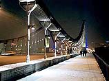 В Москве в пятницу в 17:30 с Крымского моста бросился мужчина, сообщили "Интерфаксу" источники в ГУВД столицы. По информации источника, самоубийце было 25 лет, молодой человек погиб В Москве в пятницу в 17:30 с Крымского моста бросился мужчина, сообщили "Интерфаксу" источники в ГУВД столицы. По информации источника, самоубийце было 25 лет, молодой человек погиб