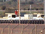 Заключенные, захватившие заложников в тюрьме "Льюис" в Аризоне, сдались