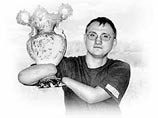 Российский инвалид с 4-кратной ампутацией преодолел марафонскую дистанцию Российский инвалид с 4-кратной ампутацией преодолел марафонскую дистанцию
