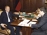 Путин велел жестко наказывать работодателей, которые задерживают зарплату Путин велел жестко наказывать работодателей, которые задерживают зарплату