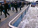 В аэропортах и на вокзалах Москвы усилены меры безопасности В аэропортах и на вокзалах Москвы усилены меры безопасности