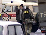 Федеральная служба безопасности России по-прежнему рассматривает две версии взрыва в московском метро - теракт и самопроизвольный подрыв взрывчатки