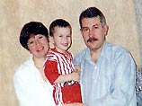 Родители убитого малыша Александр и Елена Рогулины знакомы с подсудимым много лет. Родители убитого малыша Александр и Елена Рогулины знакомы с подсудимым много лет.