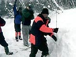 Приборы зафиксировали еще три места возможного нахождения 
пропавших на Чегете сноубордистов 