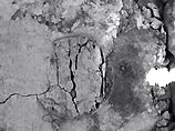 На снимках норы, вырытой Opportunity, специалисты NASA обнаружили На них запечатлены загадочные сферические вкрапления, располагающиеся в стенках выкопанного углубления, и некие признаки присутствия соленой воды