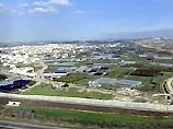 Израильские власти приняли решение снести около 10 км "разделительной стены" на Западном берегу реки Иордан. Будет уничтожен 3-метровый каменный забор, отделявший палестинский город Бака аш-Шаркия от остальных территорий Западного берега