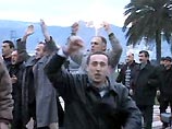 В Батуми сожжен офис еще одной партии, оппозиционной Абашидзе. Избит ее лидер В Батуми сожжен офис еще одной партии, оппозиционной Абашидзе. Избит ее лидер
