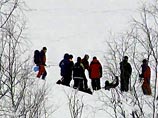 Из-под снега глубиной примерно 2,5 м из лавины "Погремушка" было извлечено тело Ильи Смирнова