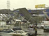 Пострадавшие от обрушения крыши автостоянки магазина Metro получат компенсацию во внесудебном порядке