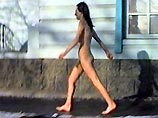 С наступлением весны на улицы Иркутска вышли голые женщины (ФОТО)