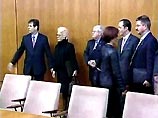 Об этом говорится в резолюции, принятой ПАСЕ, где Белграду предлагается наладить "полномасштабное сотрудничество" с Международным трибуналом по бывшей Югославии Об этом говорится в резолюции, принятой ПАСЕ, где Белграду предлагается наладить "полномасштабное сотрудничество" с Международным трибуналом по бывшей Югославии