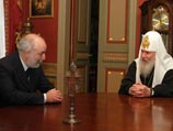 Алексий II благословил возвращение в Россию коллекции пасхальных яиц работы Карла Фаберже